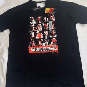 HOT TOPIC THE SUICIDE SQUAD TSHIRT/NEW /CUT/RIP STYLE,TAGS ATTACHED